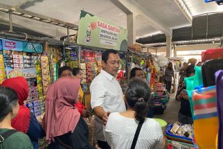 Hari Pertama Kampanye: Cawagub 01 & Cagub 02 Blusukan ke Pasar Tradisional Semarang - JPNN.com Jateng