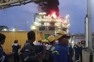 Smelter Freeport di Gresik Kebakaran, Terdengar Suara Ledakan, Pekerja Berhamburan - JPNN.com Jatim