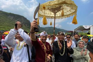 Lestarikan Budaya Sunda Bandung Barat, Brader Aksan Dukung Dedi – Erwan di Pilgub Jabar 2024 - JPNN.com Jabar