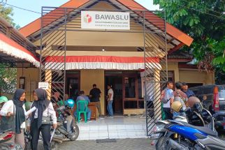 Bawaslu Nyatakan KPU Bojonegoro Melanggar dalam Debat Publik Perdana - JPNN.com Jatim