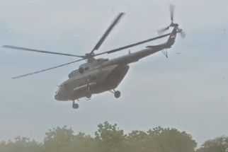 Setelah Mendarat Darurat, Helikopter TNI AD Sukses Melandas di Lanud A Yani Semarang - JPNN.com Jateng