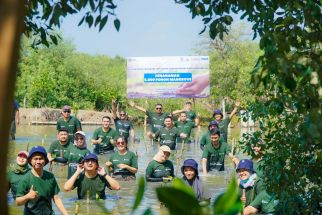 Lestarikan Lingkungan, SIER Tanam 5.000 Bibit Mangrove di KRM Surabaya - JPNN.com Jatim