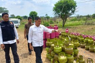 Polda Jabar Gerebek Tempat Produksi Tabung Gas Oplosan di Indramayu - JPNN.com Jabar