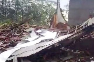 Sejumlah Rumah di 2 Kecamatan Bondowoso Porak-Poranda Diterjang Puting Beliung - JPNN.com Jatim