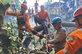 27 Bencana Melanda Kota Cimahi Akibat Hujan Deras dan Angin Kencang - JPNN.com Jabar