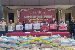 Polisi Ungkap Penyalahgunaan Pupuk Bersubsidi Capai 2,8 Ton di Gudang Pasuruan - JPNN.com Jatim