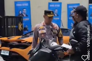 Viral Pengendara Motor di Kediri Membentak Polisi, Ternyata Begini - JPNN.com Jatim