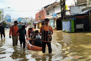 BPBD: 2.014 Rumah Terendam, 12.250 Kepala Keluarga Terdampak Banjir di Kabupaten Bandung - JPNN.com Jabar