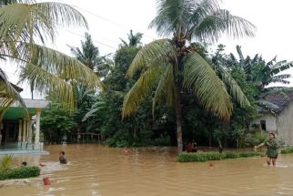 Ratusan Rumah Warga di 3 Desa Jember Terendam Banjir, Tinggi Air Capai 1 Meter - JPNN.com Jatim