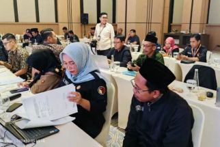 Bawaslu Temukan Selisih Data Surat Suara Hasil Pilkada Blitar 2024 - JPNN.com Jatim