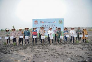 SIER Fasilitasi Penanaman Jagung di Lahan PIER untuk Ketahanan Pangan - JPNN.com Jatim