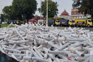 Bea Cukai Kudus Ungkap Peredaran Rokok Ilegal Impor dari Berbagai Negara - JPNN.com Jateng