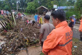 Sejumlah Desa di 2 Kecamatan Kediri Terendam Banjir, Motor Ikut Mogok - JPNN.com Jatim