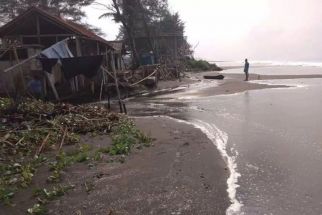 BMKG Imbau Waspada Banjir Rob di Pesisir Selatan Jateng saat Akhir Tahun - JPNN.com Jateng