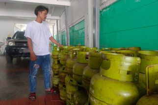 Pangkalan Gas Elpiji di Surabaya Alami Kelangkaan di Tengah Kenaikan Harga - JPNN.com Jatim