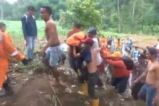 Balita 4 Tahun di Jombang Tewas Tercebur Sungai Saat Bermain Hujan - JPNN.com Jatim