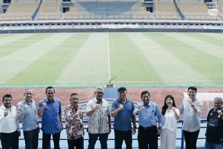 Mengunjungi Markas Persib, Farhan Siap Dukung Pengembangan Stadion GBLA - JPNN.com Jabar