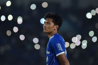 Gelandang Persib Ahmad Agung Terpukau Atmosfer Bobotoh di Stadion - JPNN.com Jabar