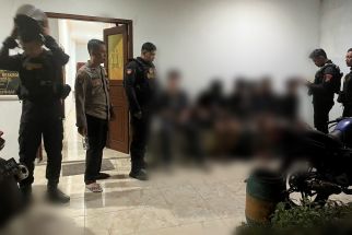 Polres Gresik Tangkap Gerombolan Gangster yang Bawa Sajam Saat Berkendara - JPNN.com Jatim