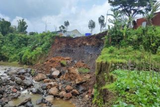 Longsor Susulan Terjadi di Tebing Sungai Galeh Temanggung, Warga Diimbau Waspada - JPNN.com Jateng