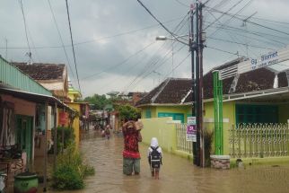 Luapan Sungai Bengawan Solo Sebabkan 2 Kelurahan di Bojonegoro Banjir - JPNN.com Jatim