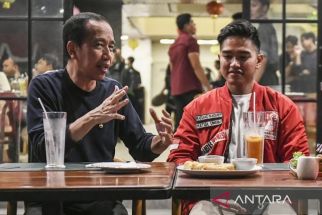 Pengamat Sebut Jokowi Beri Kode Keras Besarkan PSI - JPNN.com Jakarta