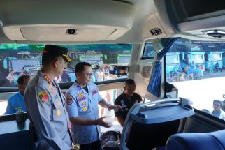 Ramp Check Bus, Polresta Bandung Pastikan Armada Angkutan Mudik Siap - JPNN.com Jabar