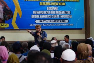 Sosialisasi MBG di Kediri, DPR dan BGN Edukasi Gizi Seimbang Kepada Ratusan Warga - JPNN.com Jatim