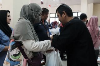 Pemprov Jabar Distribusikan 4.052 Paket Sembako Lewat Program Opadi di Depok - JPNN.com Jabar