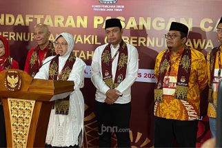 Diusung 2 Parpol, Risma-Gus Hans Resmi Daftar Pilgub Jatim 2024 - JPNN.com Jatim