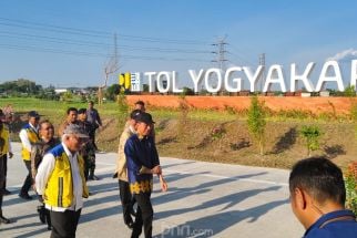 Seusai Diresmikan Jokowi, Jalan Tol Solo-Yogyakarta Sudah Bisa Dilalui  - JPNN.com Jateng