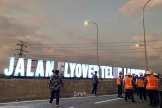 Atasi Kemacetan & Tingkatkan Arus Logistik, Flyover Teluk Lamong Resmi Beroperasi - JPNN.com Jatim