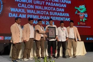 Jadi Paslon Tunggal di Pilkada Surabaya 2024, Eri-Armuji Dapat Nomor Urut 1    - JPNN.com Jatim