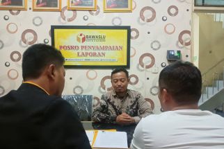 Tim Robinsar-Fajar Hadi Laporkan Camat Gerogol Cilegon ke Bawaslu - JPNN.com Banten