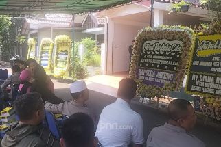 Ratusan Pelayat Padati Rumah Duka Kapolres Boyolali di Depok - JPNN.com Jabar