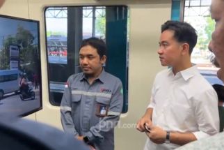 Gibran Tinjau Persiapan Uji Coba Battery Tram Di Solo - JPNN.com Jateng