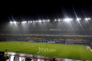 Pelatih Persib Mengeluhkan Kondisi Rumput Stadion GBLA, Hodak: Apa yang Mereka Renovasi? - JPNN.com Jabar