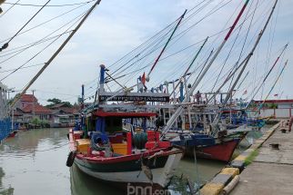 Gelombang Tinggi Berpotensi Menerjang Laut Banten, Nelayan Diminta Waspada - JPNN.com Banten