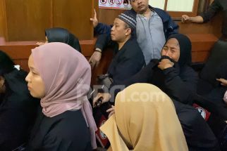 Keluarga Korban Tragedi Kanjuruhan Menangis Histeris Restitusi Hanya Dapat Rp1,02 M - JPNN.com Jatim