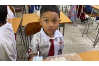 Serba-Serbi MBG di Surabaya, Siswa SD Suka Hingga Enggan Makan Karena Tak Suka Menu - JPNN.com Jatim