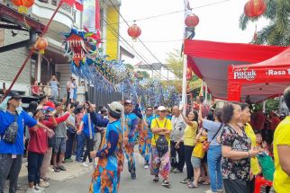 Antusiasme Warga Menyaksikan Perayaan Cap Go Meh Pertama Kali di Kabupaten Bandung - JPNN.com Jabar