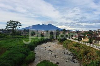 Alih Fungsi Bantaran Sungai Cimande Diduga Jadi Biang Kerok Banjir di Sumedang - JPNN.com Jabar