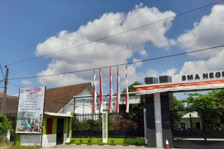 Teruntuk Sekolah Negeri di Jogja, Pemakaian Jilbab Tak Berpengaruh pada Akreditasi - JPNN.com Jogja