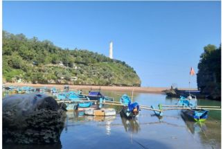 Pantai Selatan Dihantam Gelombang Tinggi, tetapi Nelayan Dapat Banyak Ikan, Kok Bisa? - JPNN.com Jogja