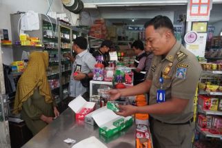 Ratusan Batang Rokok Ilegal Disita, Penjual Kena Denda - JPNN.com Jogja