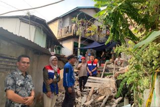 Bukit Karang Anyar Longsor, Puluhan Warga Kehilangan Tempat Tinggal - JPNN.com Kaltim