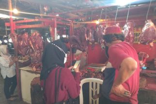 Satu Bulan Jelang Ramadhan, Daging Sapi di Bandar Lampung Naik hingga Rp130 Ribu - JPNN.com Lampung