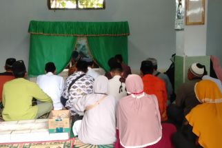 Jelang Ramadan, Makam Keramat di Bandar Lampung Ramai Dikunjungi Peziarah - JPNN.com Lampung