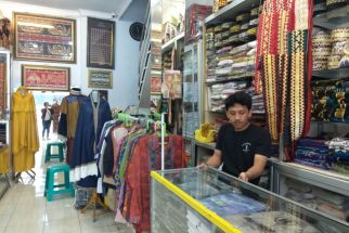 Penjual Busana Muslim di Bandar Lampung Mengeluh, Tetapi  - JPNN.com Lampung