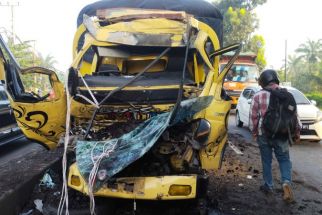 2 Kendaraan Truk Mengalami Lakalantas, 1 Orang Tewas, Mengerikan - JPNN.com Lampung